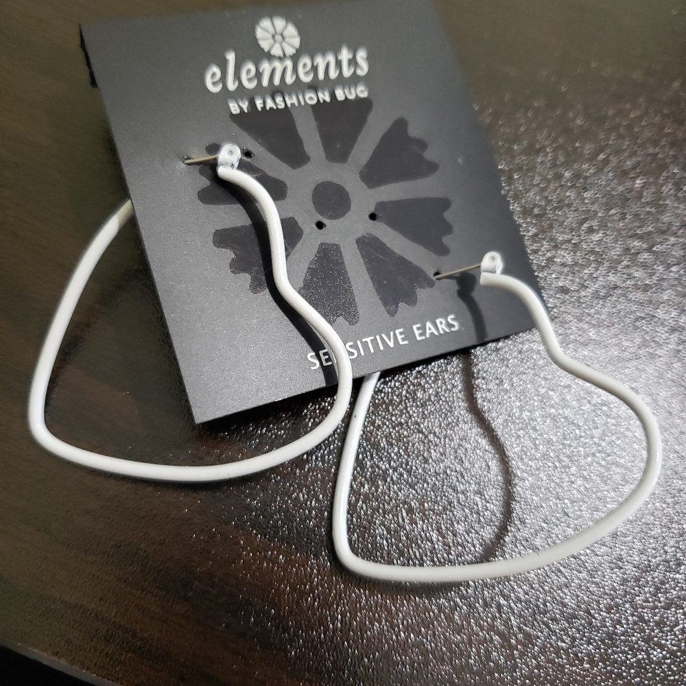 🔥3/$20Heart Pierced Earrings